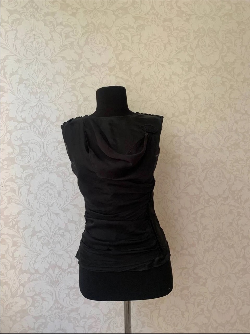 D&G Black Sleeveless Draped Tank Top